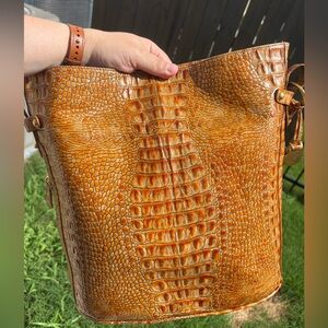 **SALE**⏳😳🚨NWOT VINTAGE BRAHMIN Caramel Arden Shoulder Bag 🚨😳⏳